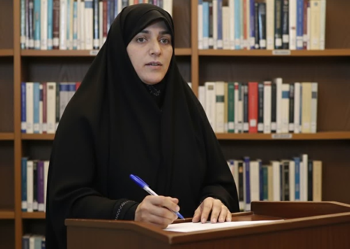 نقش آفرینی طلاب خواهر؛ از نخبگی در حوزه تا فرصت های ملی و بین المللی