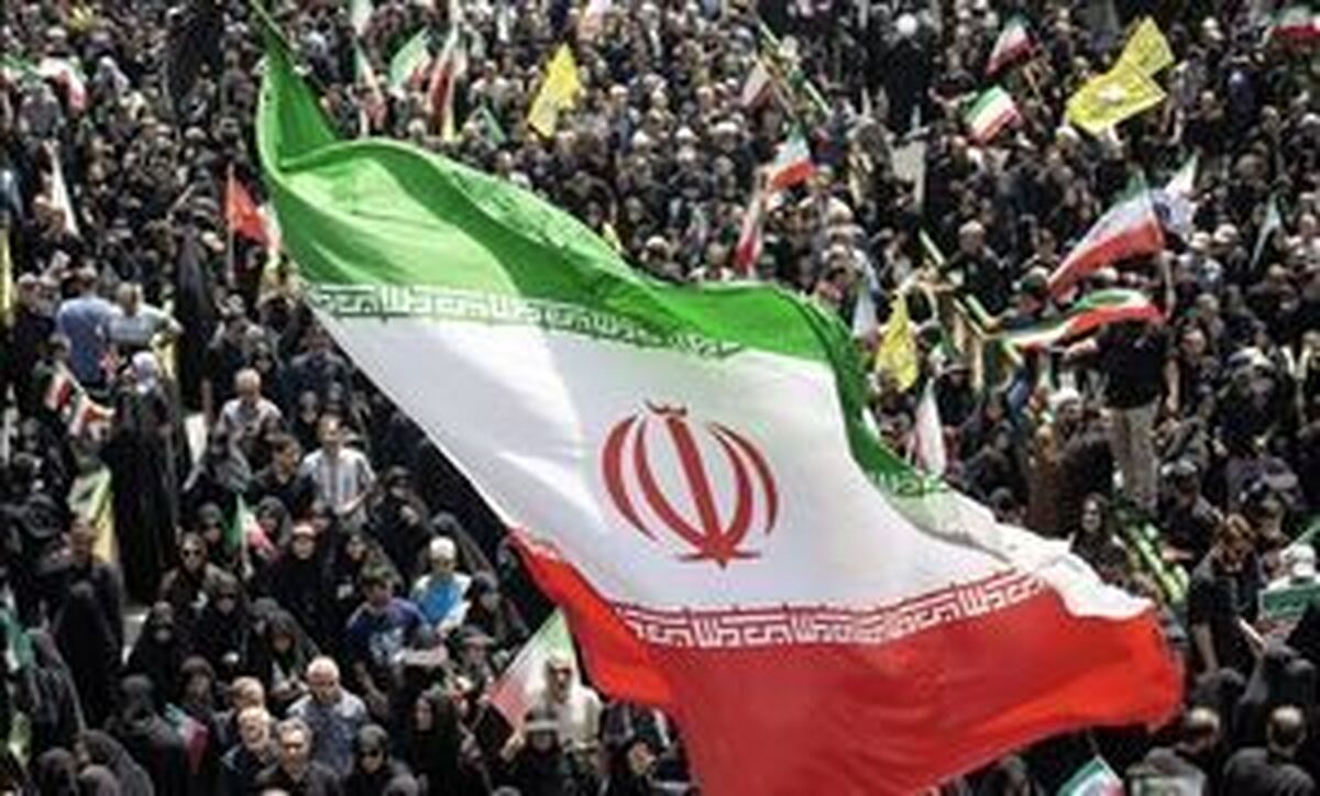 تلاش برای شکستن «اتحاد مقدس» پس از جنگ هدف چه کسانی است؟