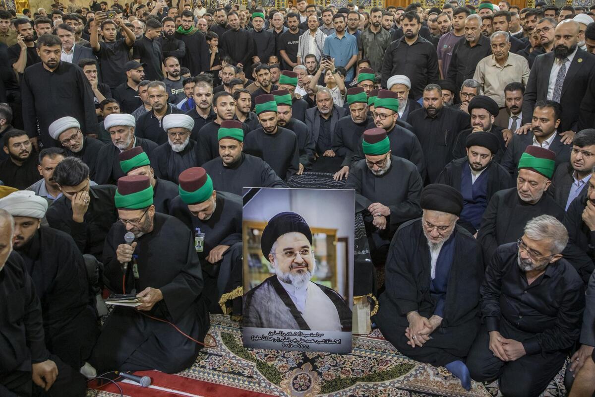 تشییع پیکر حجتالاسلام والمسلمین بحرالعلوم در نجف اشرف