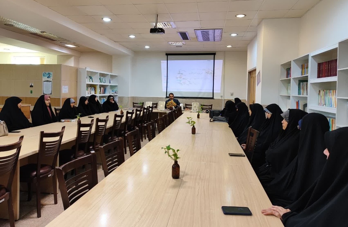 برگزاری افتتاحیه سال جدید تحصیلی مدرسه علمیه تخصصی جامعة‌النور شیراز