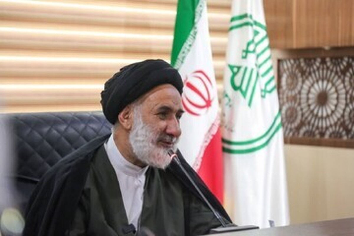 حضور نماینده ولی‌فقیه در چهارمحال و بختیاری در دبیرستان پسرانه علوم و معارف اسلامی