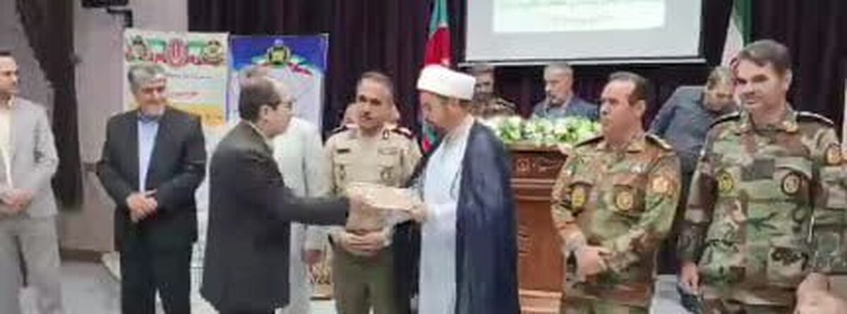 تجلیل از کارکنان نمونه آماد و پشتیبانی شمال‌غرب ارتش در مراغه