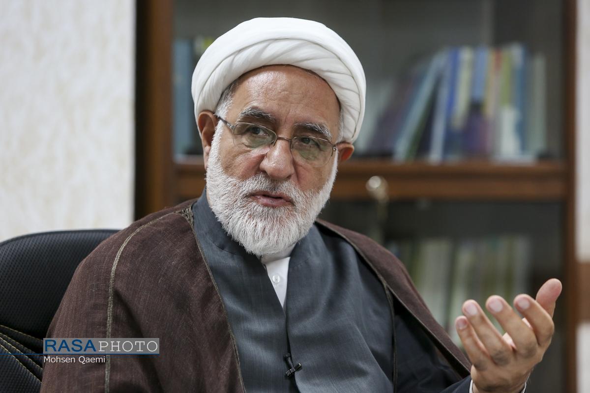 مسئولیت ما در عصر رسانه‌های فردی سنگین‌تر است/طلاب باید بر ابزارهای روز مسلط شوند