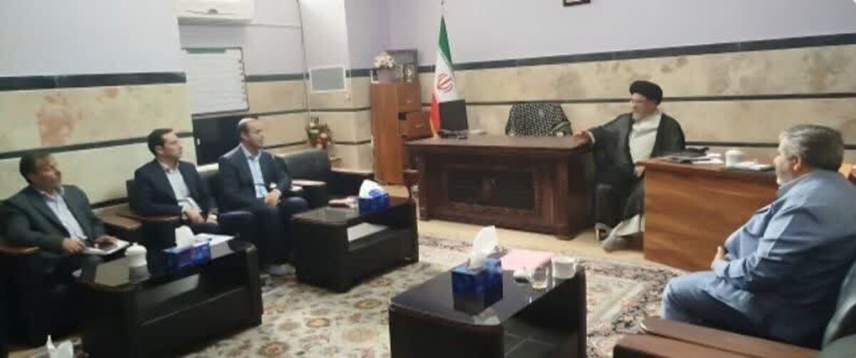 دیدار مسئولان آموزشی بناب با آیت الله سیدی برای تقویت تعاملات فرهنگی