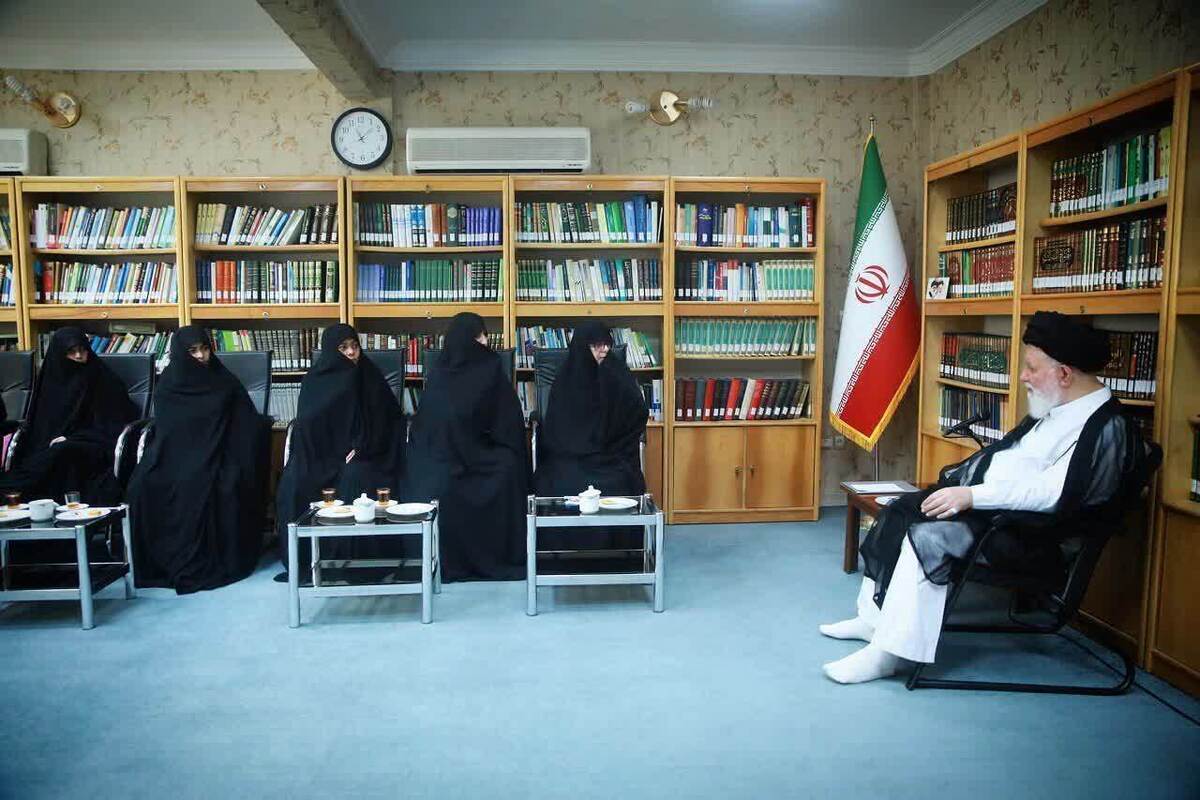 ضرورت تشکیل کمیسیون مستقل برای حوزه های علمیه خواهران