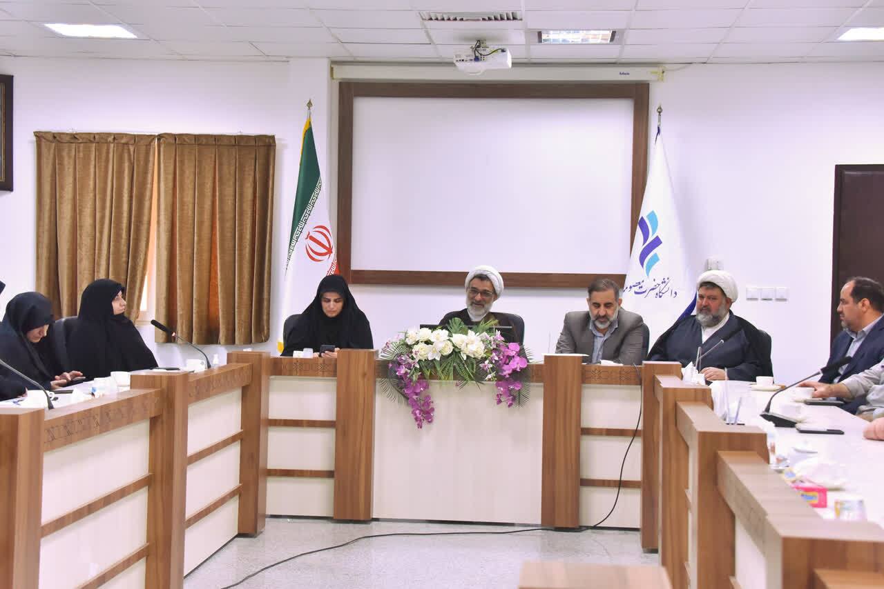 دانشگاه حضرت معصومه(س) در مسیر دانشگاه های نسل سوم و چهارم حرکت می کند