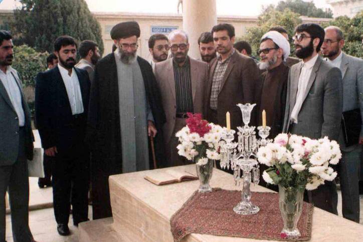 حافظ از منظر مقام معظم رهبری