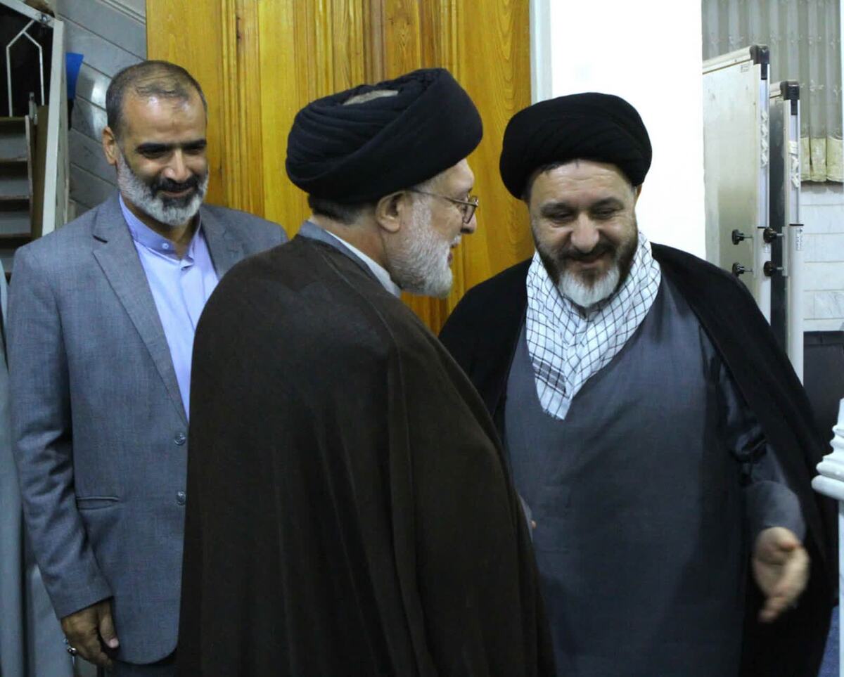 تجلیل از ایثارگران مجمع نمایندگان طلاب