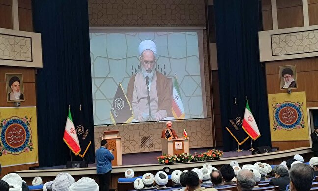 هدف گرفتن حجاب، نماد هجمه به گفتمان بزرگ اسلامی است/نقش محوری حوزه‌ خواهران در تقابل تمدنی با غرب