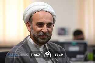 بصیرت انقلابی، غیرت دینی و اهدا منزل برای تربیت مجتهد