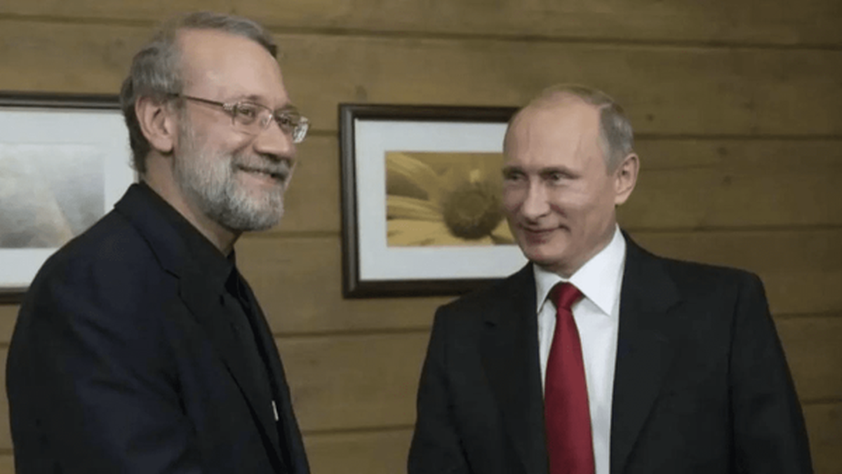 لاریجانی پیام رهبر انقلاب را تقدیم پوتین کرد