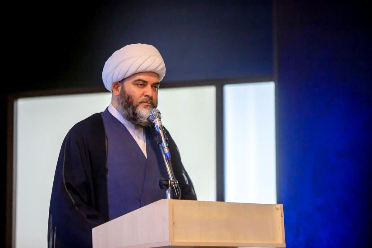 مدرسه ساختن بسیار مهم است، ولی تربیت نسل جدید از ساختن مدرسه مهمتر است