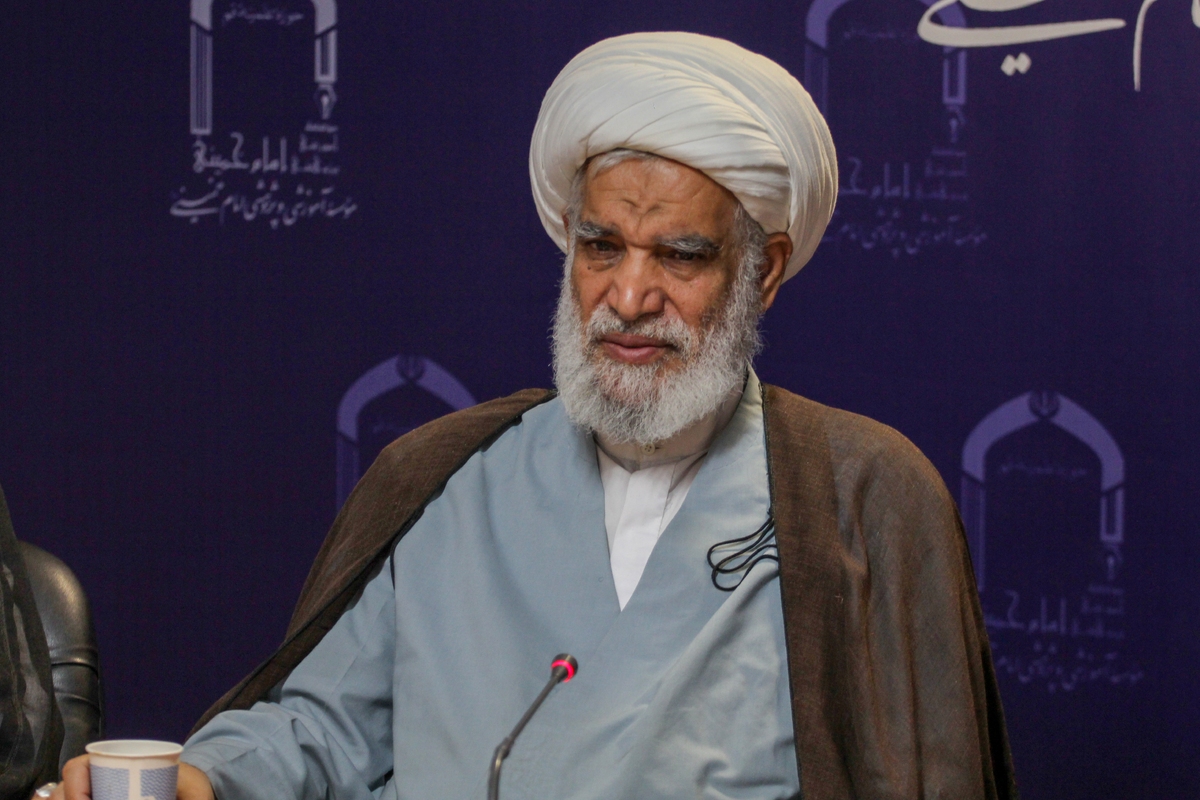 ارتش جمهوری اسلامی ایران مایه آرامش ملت و سپر دفاعی نظام است