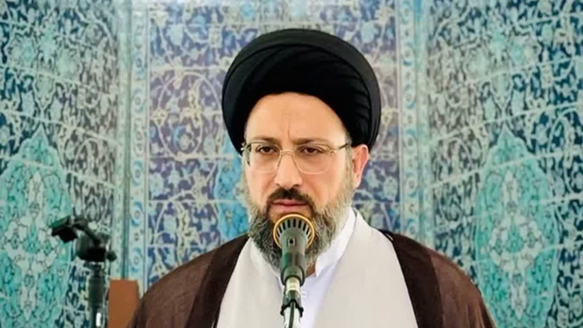 مسئولان در عمل ثابت کنند خدمتگزار مردم هستند