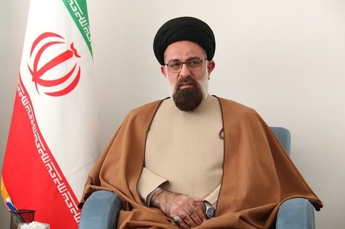ایثار روحانیون در دفاع مقدس روحیه جهادی رزمندگان را تقویت کرد