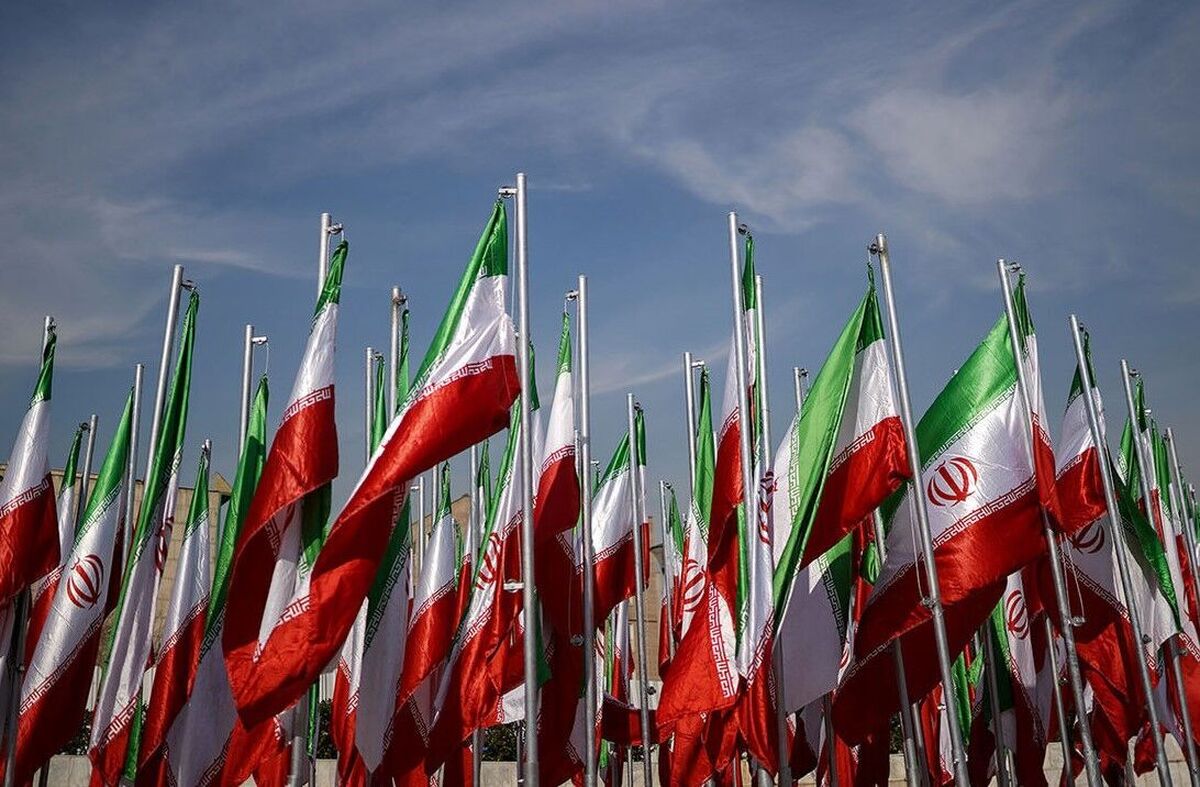 سیمرغ ملت؛ چکامه انسجام و پایداری