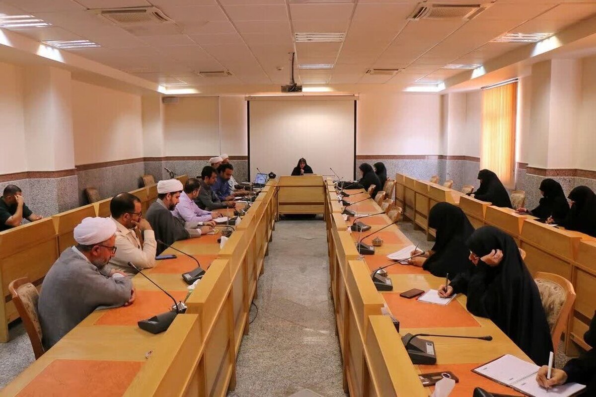 آغاز تدریس اندیشه اخلاقی امام خمینی در مرکز مدیریت حوزه‌های علمیه خواهران
