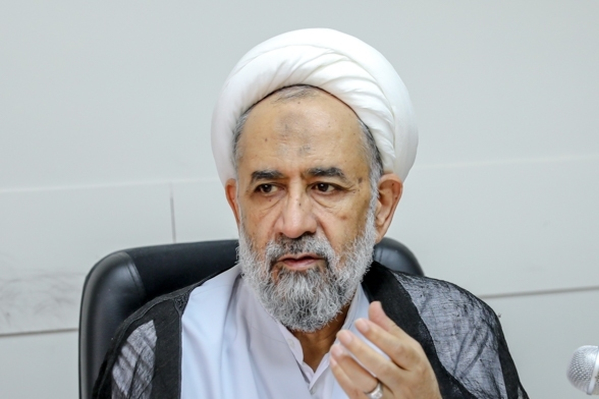 ثبت خاطرات فرهنگی طلاب رزمنده ضرورت دارد/معارف دفاع مقدس باید وارد دروس حوزه شود