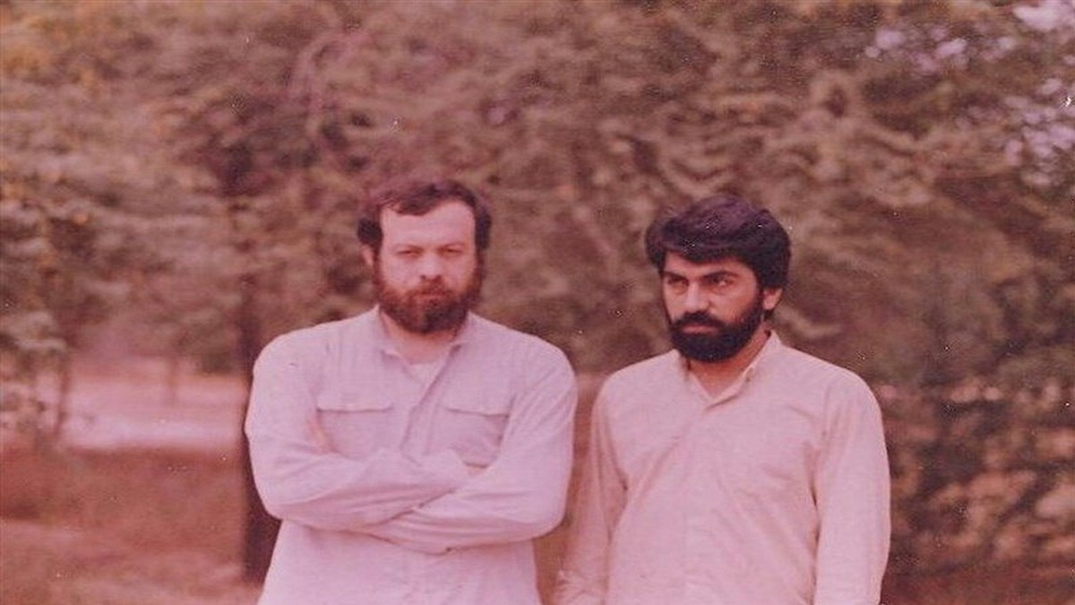 یقه‌اسکی سفید، بالای دیوار لانۀ‌جاسوسی!