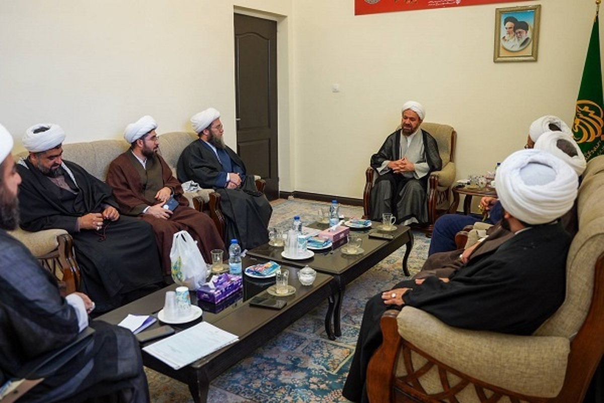 دیدار مسئولان مؤسسه خطابه «امیر بیان» با تولیت حرم مطهر شاهچراغ