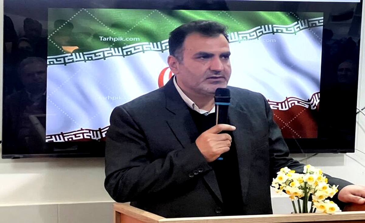 دیدار با خانواده شهدا درس بزرگی را برای ما به همراه دارد