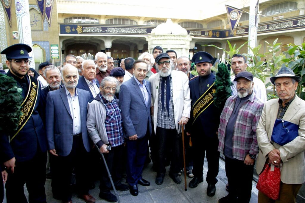 عرض ارادت هنرمندان به ساحت مقدس حضرت فاطمه معصومه+ فیلم عرض ارادت هنرمندان به ساحت مقدس حضرت فاطمه معصومه+ فیلم