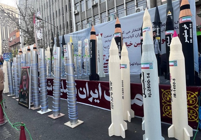 راهپیمایی یومالله 13 آبان در تهران/ طنین شعار «مرگ بر آمریکا» راهپیمایی یومالله 13 آبان در تهران/ طنین شعار «مرگ بر آمریکا»