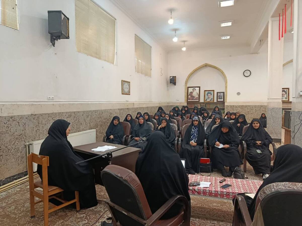 بانوان در منظومه فکری اسلام، محور آرامش و ثبات خانواده‌ هستند