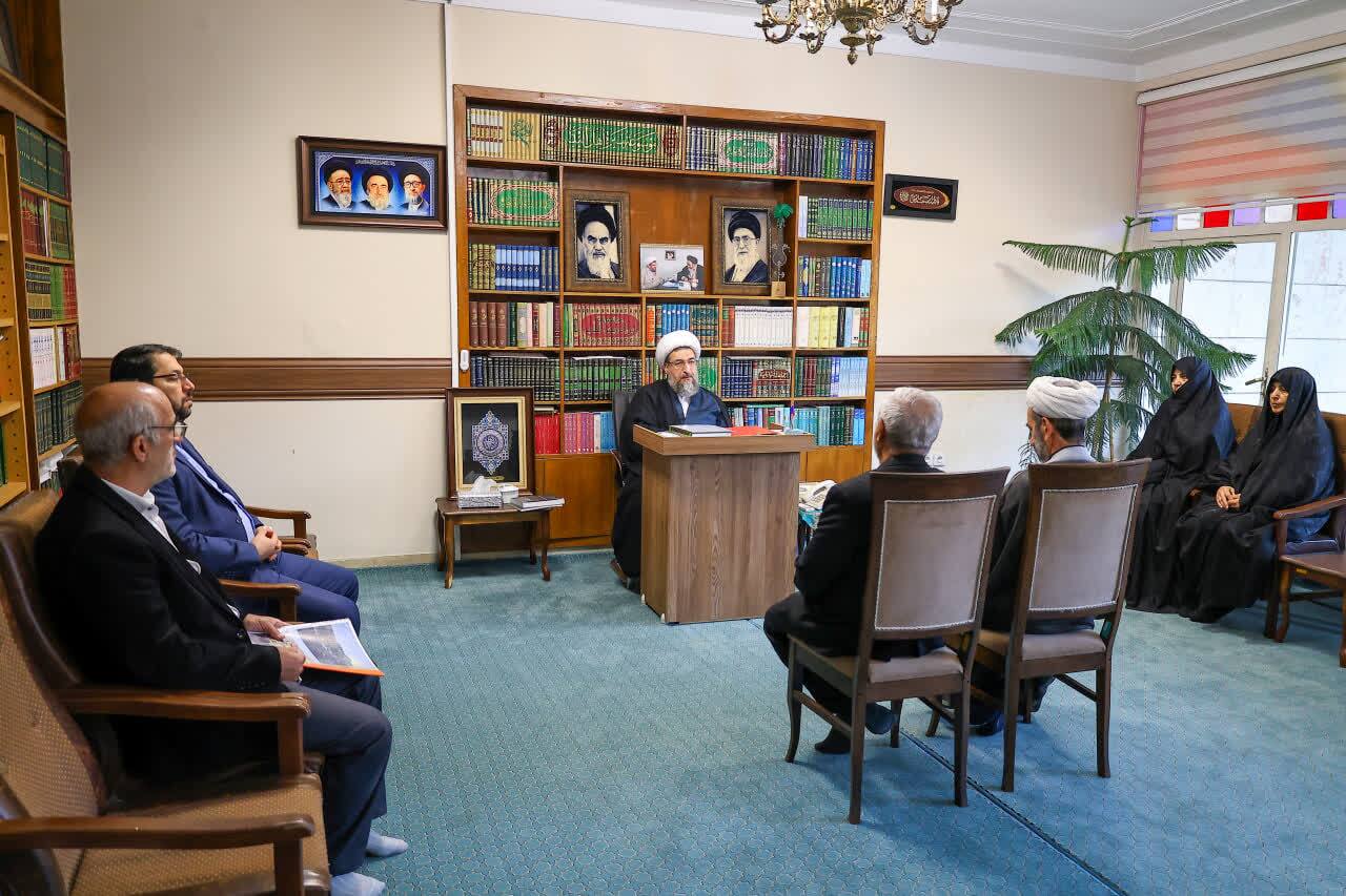 دیدار چهره به چهره اقشار مختلف مردم با امام جمعه تبریز+ تصاویر دیدار چهره به چهره اقشار مختلف مردم با امام جمعه تبریز+ تصاویر