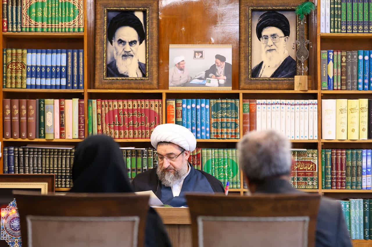 دیدار چهره به چهره اقشار مختلف مردم با امام جمعه تبریز+ تصاویر دیدار چهره به چهره اقشار مختلف مردم با امام جمعه تبریز+ تصاویر