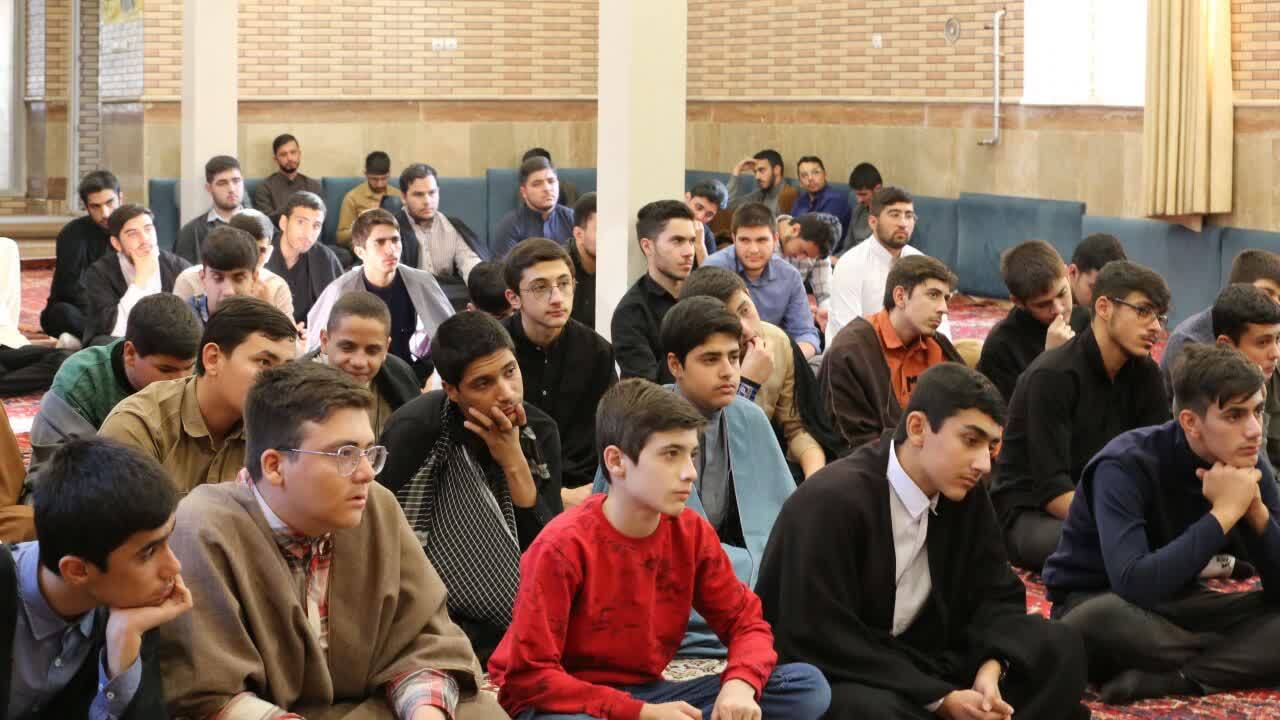 گام میدانی دفتر امور نخبگان برای تقویت حمایت‌ها از استعدادهای برتر حوزه در آذربایجان شرقی+ تصاویر