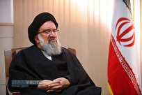 جاده صاف‌کن مذاکره با آمریکا خائن به خون شهداست