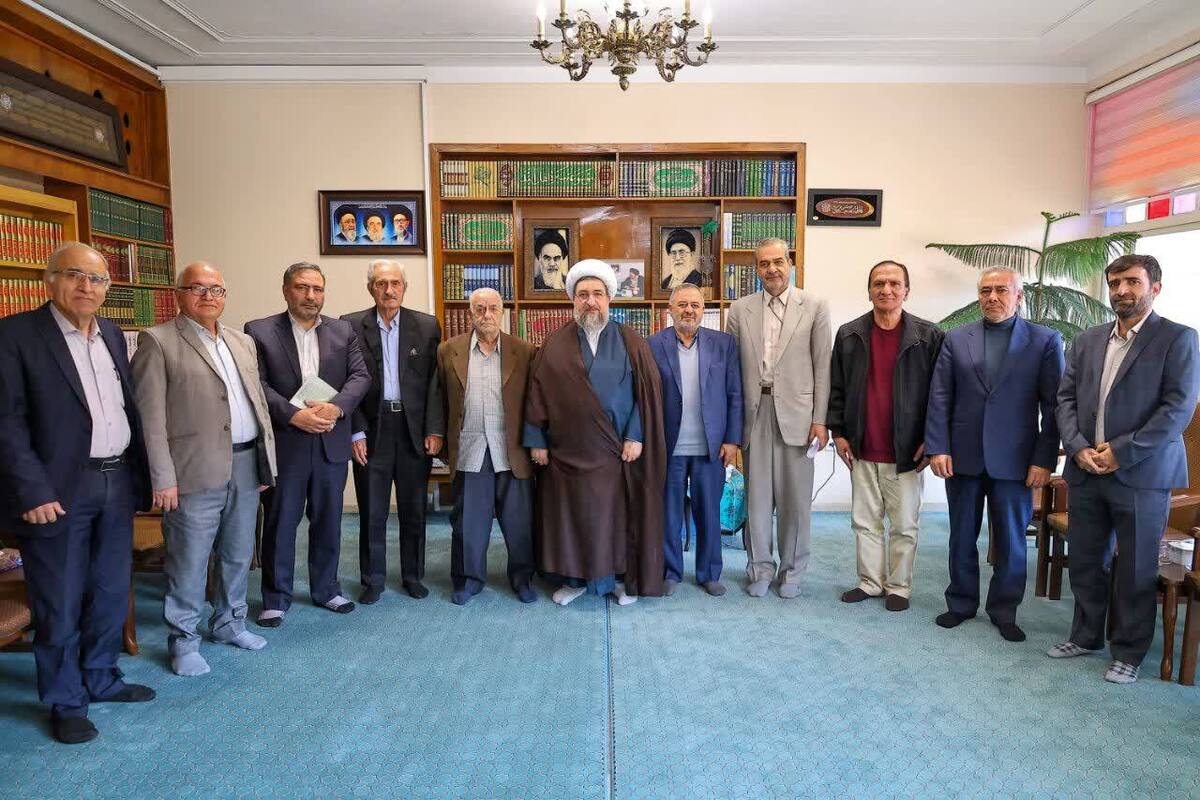 احیای ادب فارسی، احیای روح ایران اسلامی است