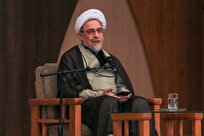 حضرت زهرا محور نجات بشریت و الگوی دفاع از ولایت است