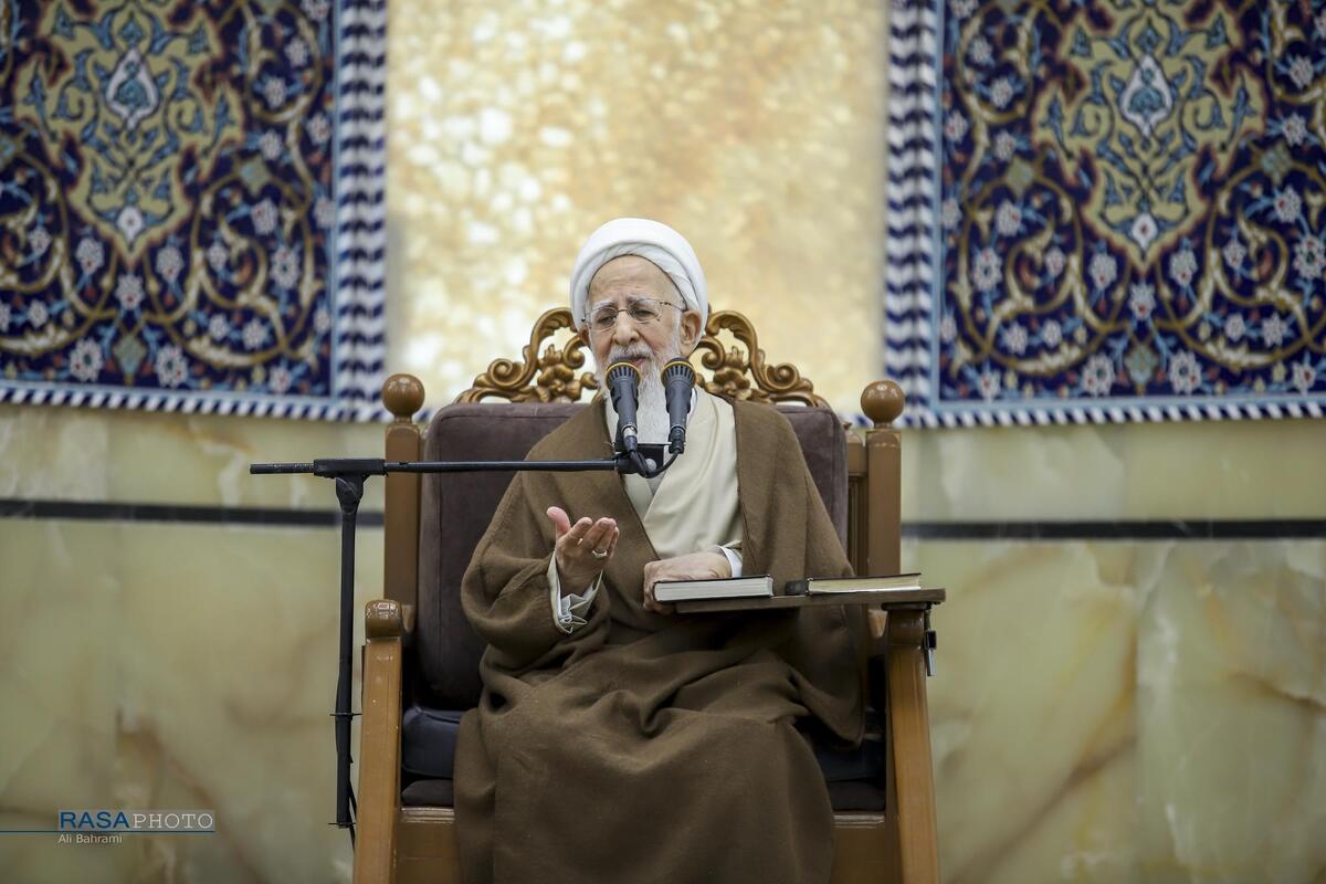 درخواست آیت الله جوادی آملی از مردم برای اقامه نماز باران