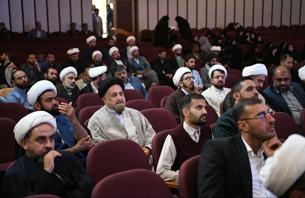 تأکید بر نقش جهادی روحانیت در تربیت نسل آینده در اولین گردهمایی طلاب معلم فارس
