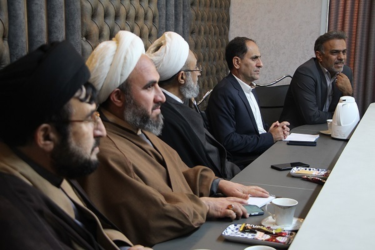 طلاب معلم در خط مقدم تربیت نسل مؤمن قرار دارند