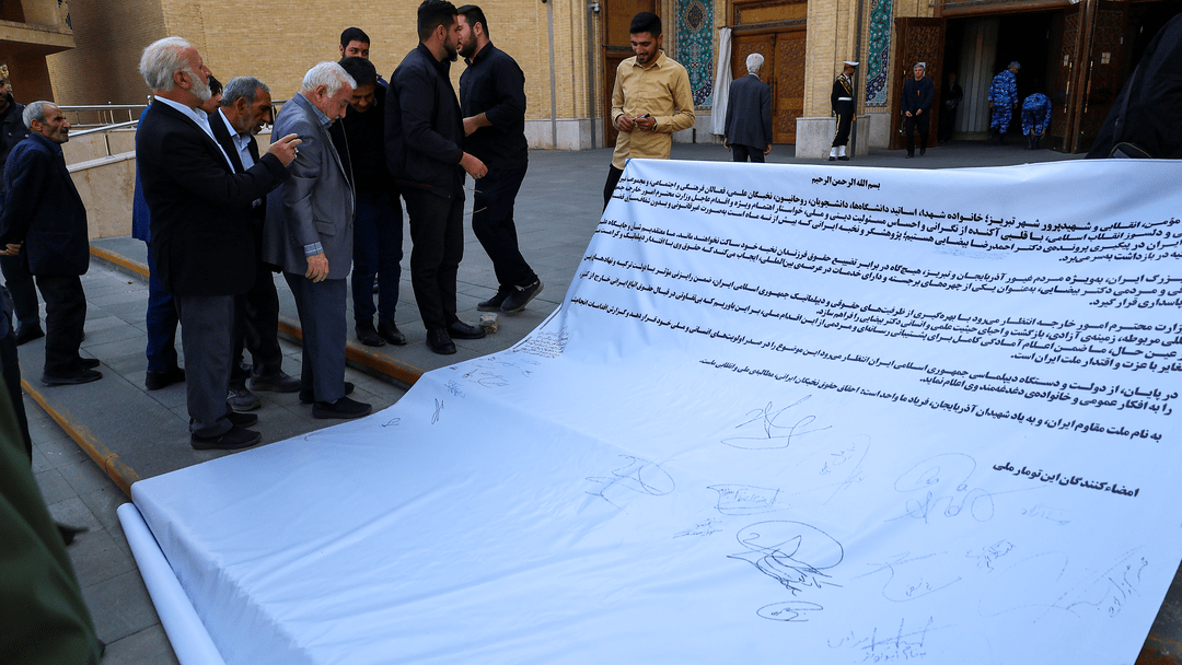 طومار نمازگزاران جمعه تبریز برای وزارت امورخارجه طومار نمازگزاران جمعه تبریز برای وزارت امورخارجه