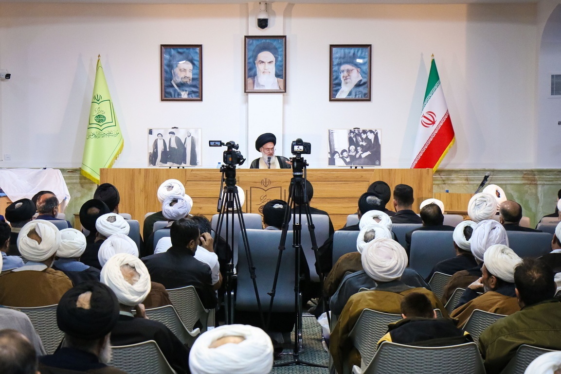 آیین رونمایی از «مفتاح‌الهدایه» برگزار شد