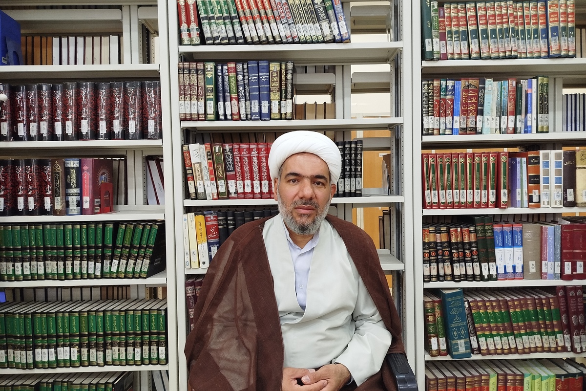 برنامه‌های هفته کتاب در کتابخانه‌های تخصصی و عمومی پژوهشگاه علوم و فرهنگ اسلامی