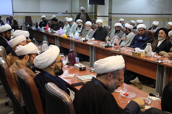 تاکید بر حضور راهبردی طلاب در میدان تبلیغ و جهاد تبیین