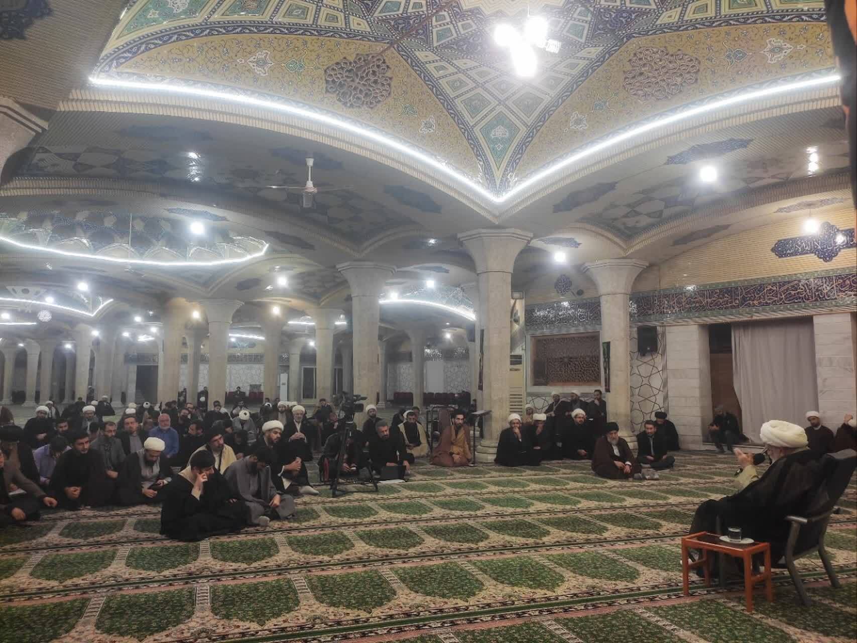 تربیت اخلاقی طلاب به همان اندازه آموزش تخصصی اهمیت دارد