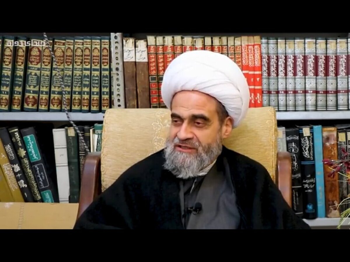 انکار ضروریات مذهب موجب ارتداد است/ لزوم برخورد علمی و محاکمه با اهانت کنندگان به اهل بیت