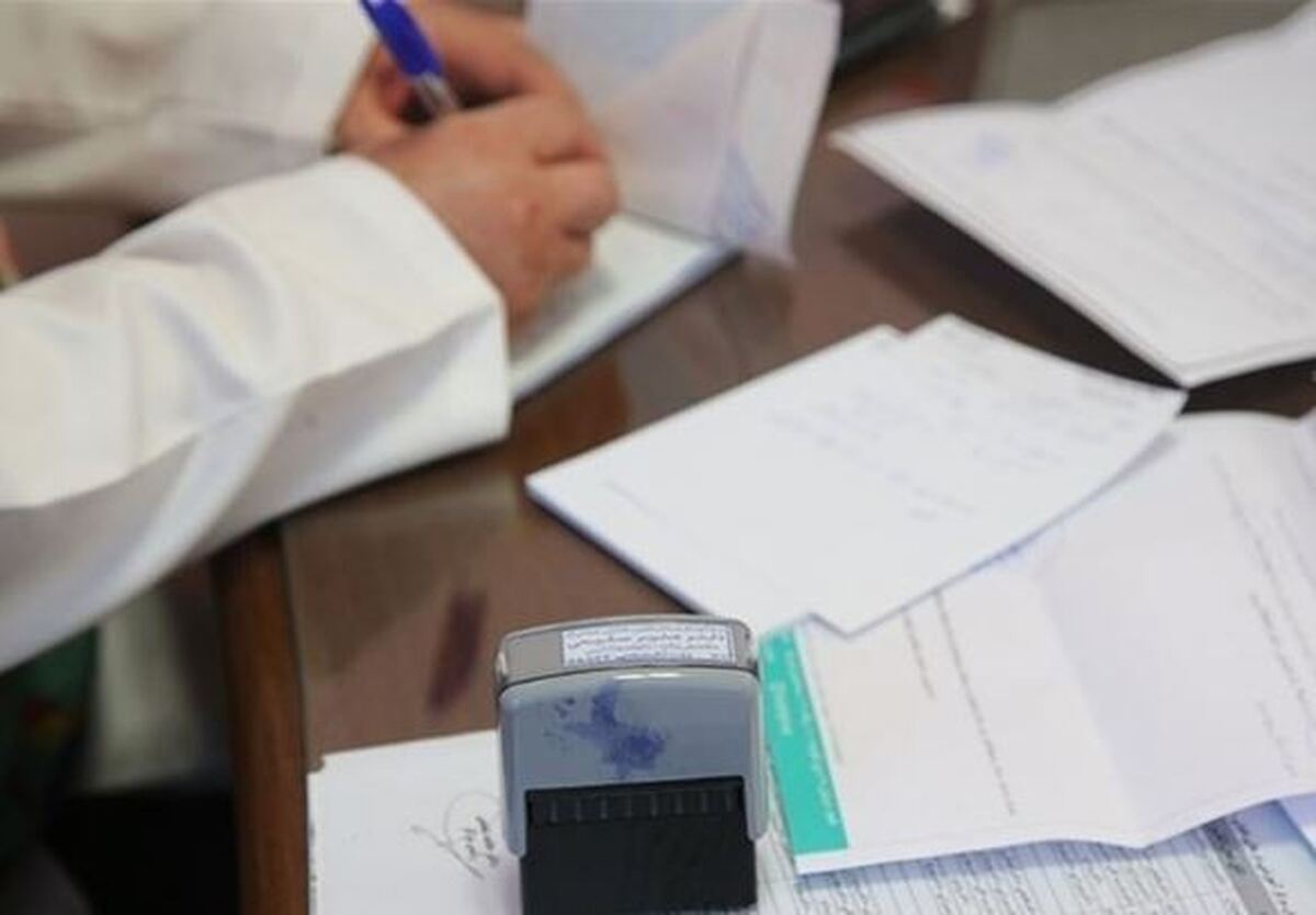 آزیترومایسین رایج‌ترین آنتی‌بیوتیک تجویزی پزشکان در ایران/ ۵ شهر کشور در صدر جدول مصرف آنتی‌بیوتیک