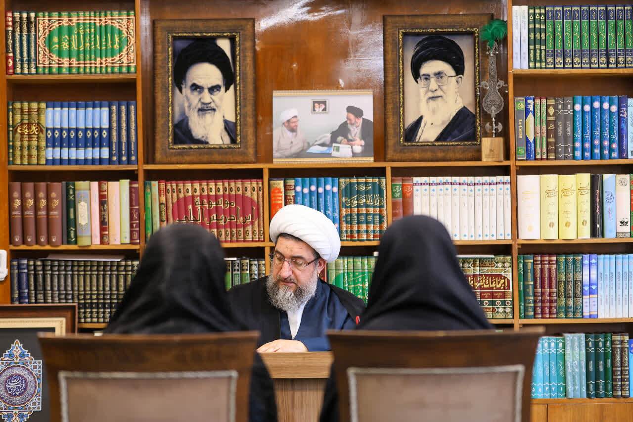 دیدار هفتگی نماینده ولی‌فقیه با اقشار مختلف مردم در تبریز