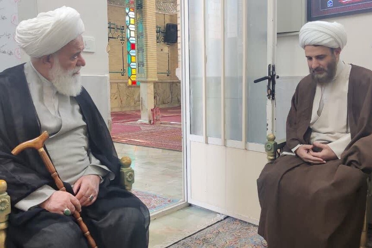 عیادت آیت الله رشاد از طلبه مضروب در امامزاده یحیی