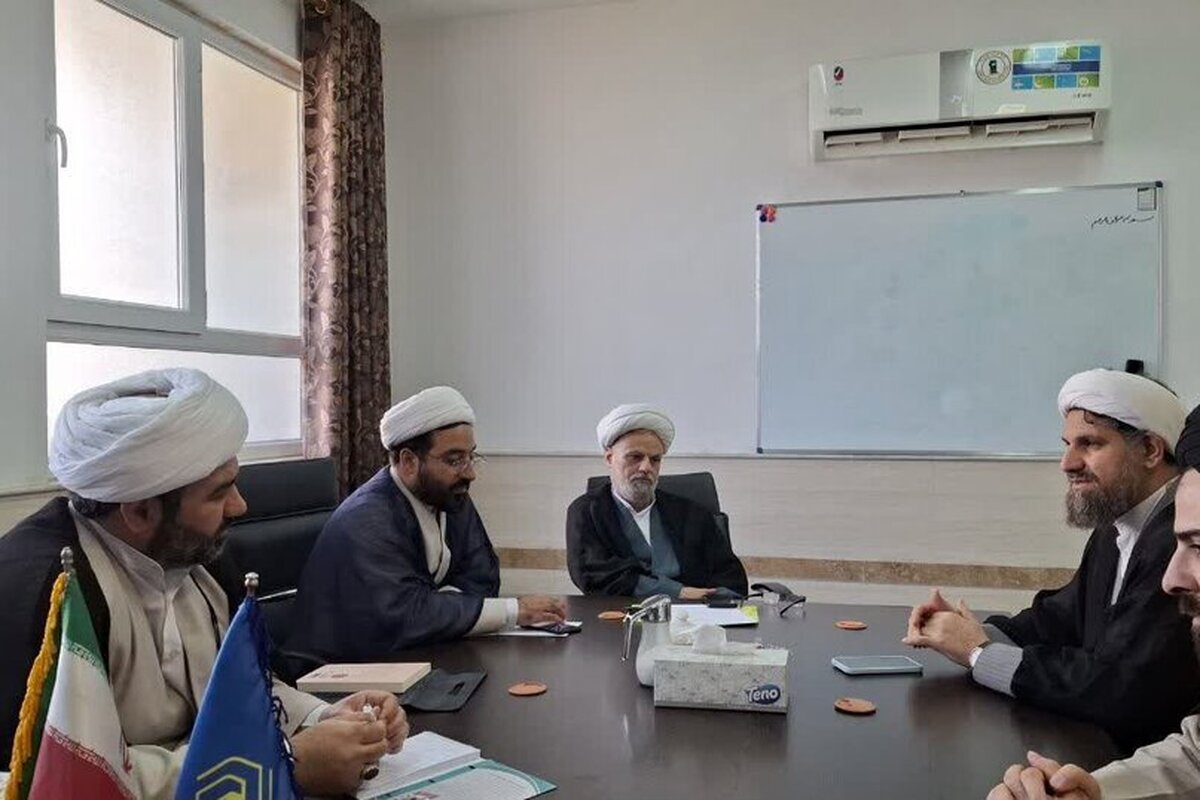 نشست مسئولان نهاد رهبری در دانشگاهها با مدیر حوزه علمیه خواهران خوزستان برگزار شد
