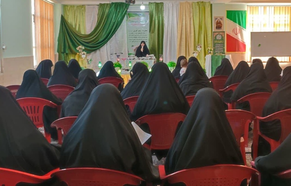 برگزاری جشن میلاد حضرت زینب در مدرسه علمیه داراب
