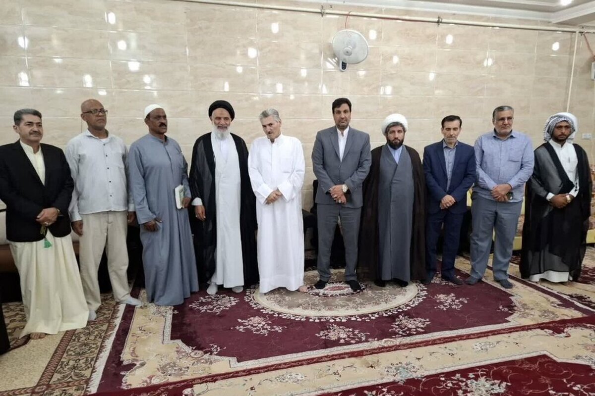 نماینده ولی‌فقیه در خوزستان با خانواده شهیدان «آل‌عباد و باوی» دیدار کرد