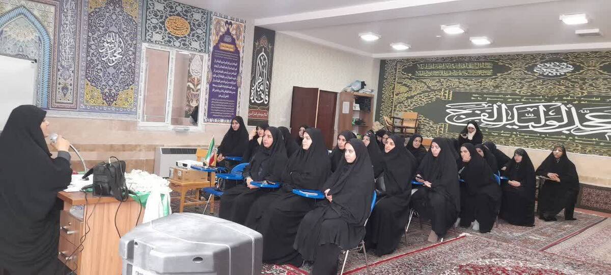 تربیت حافظان قرآن با اجرای طرح «بشری» در مدرسه علمیه ریحانه‌الرسول دلفان

 